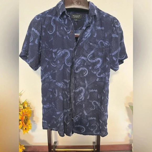 PacSun men’s short sleeve 100% cotton button-down Blue collared shirt - Picture 1 of 4
